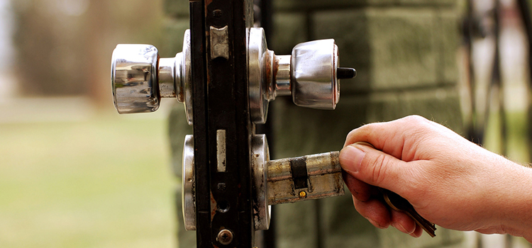 front door latch repair Plumas Lake