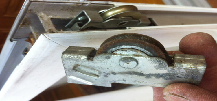 screen door roller repair in Plumas Lake